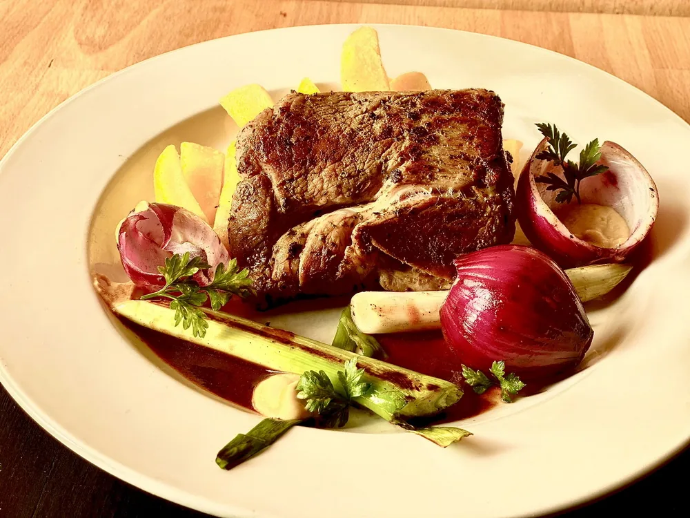Steak se zeleninou z Restaurace Rodr